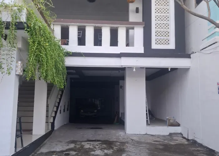 The New Okie House Legian (Bali)